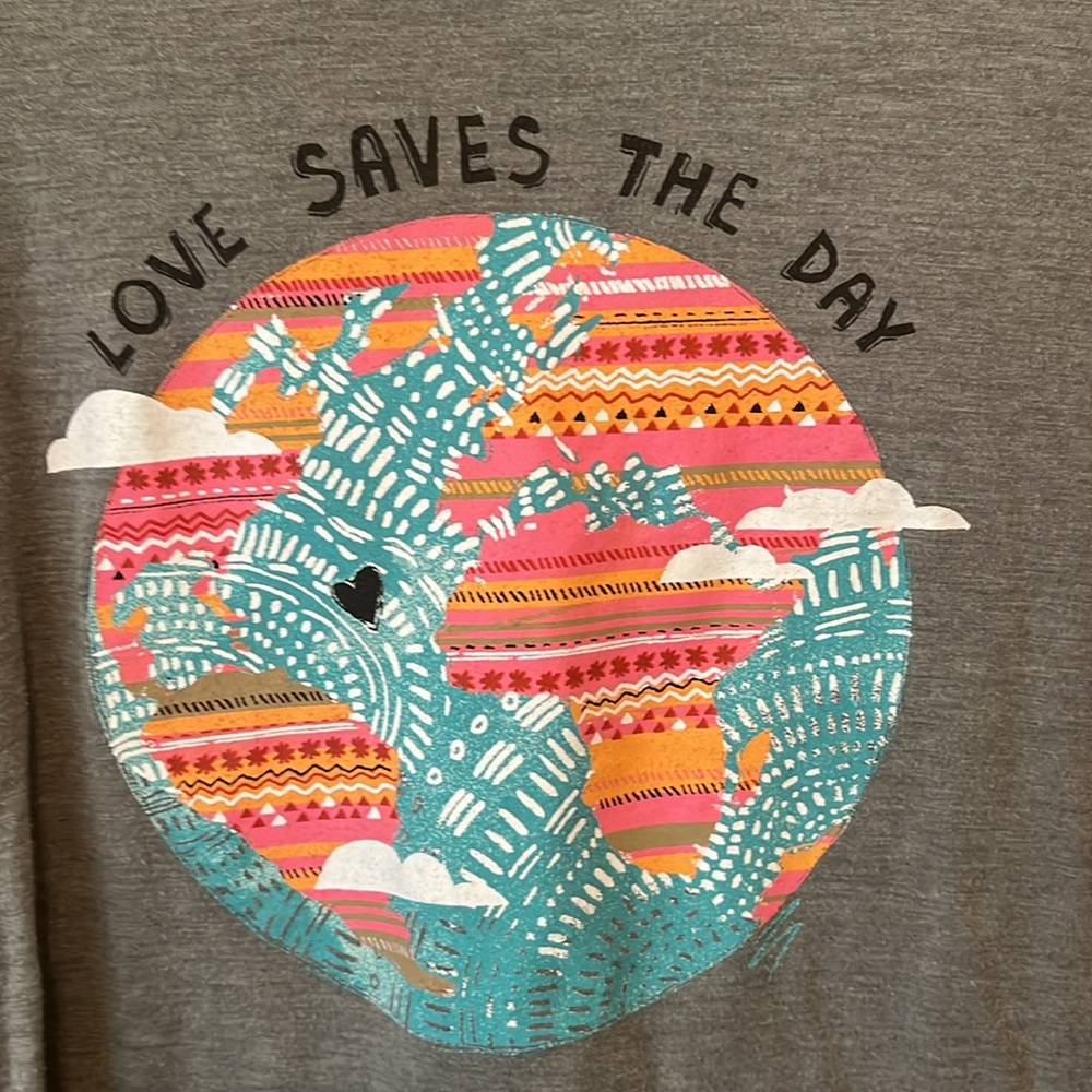 Girls Size 14 Short Sleeve t-shirt by Mudd.